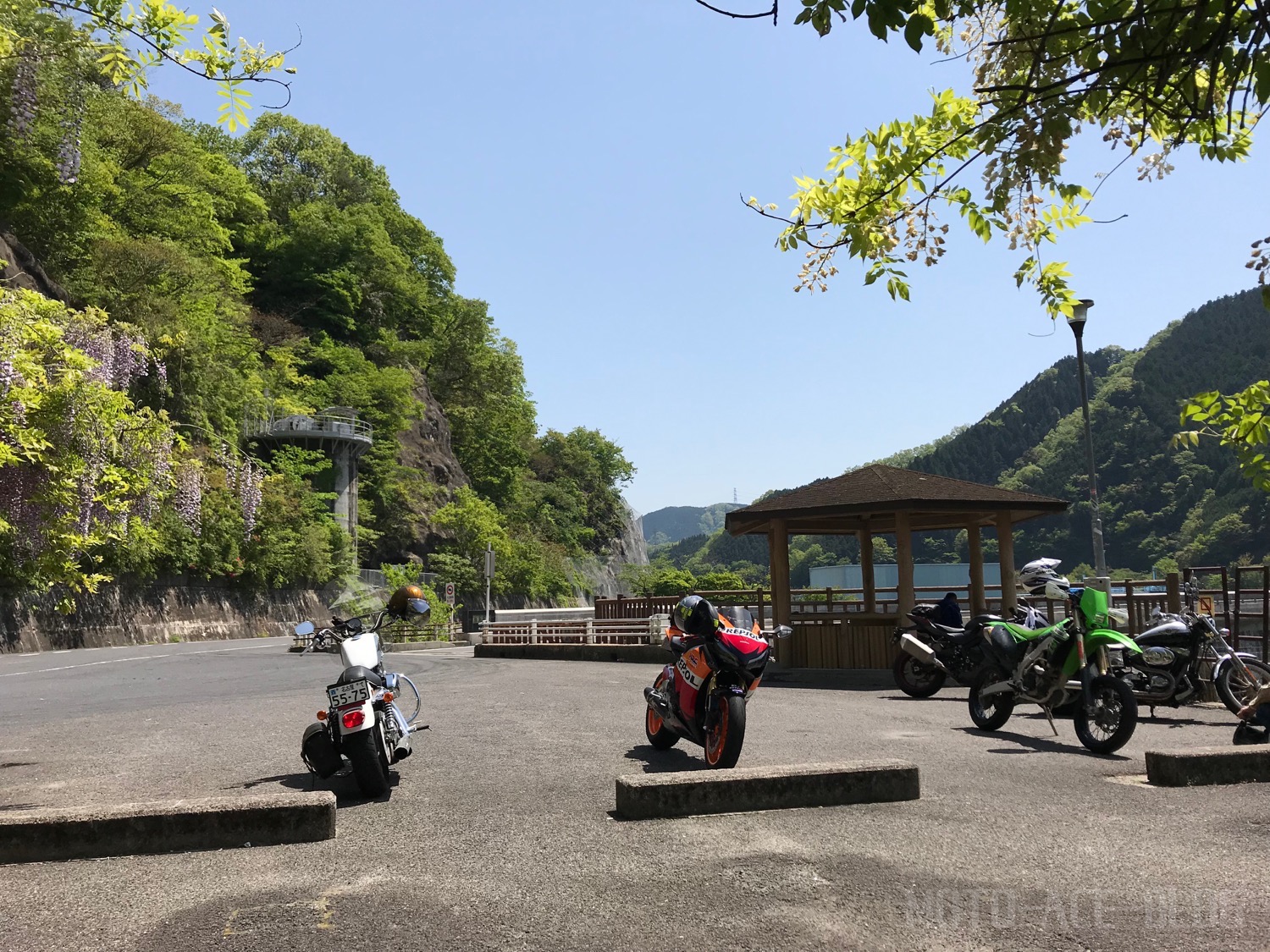矢作ダムの休憩スペース