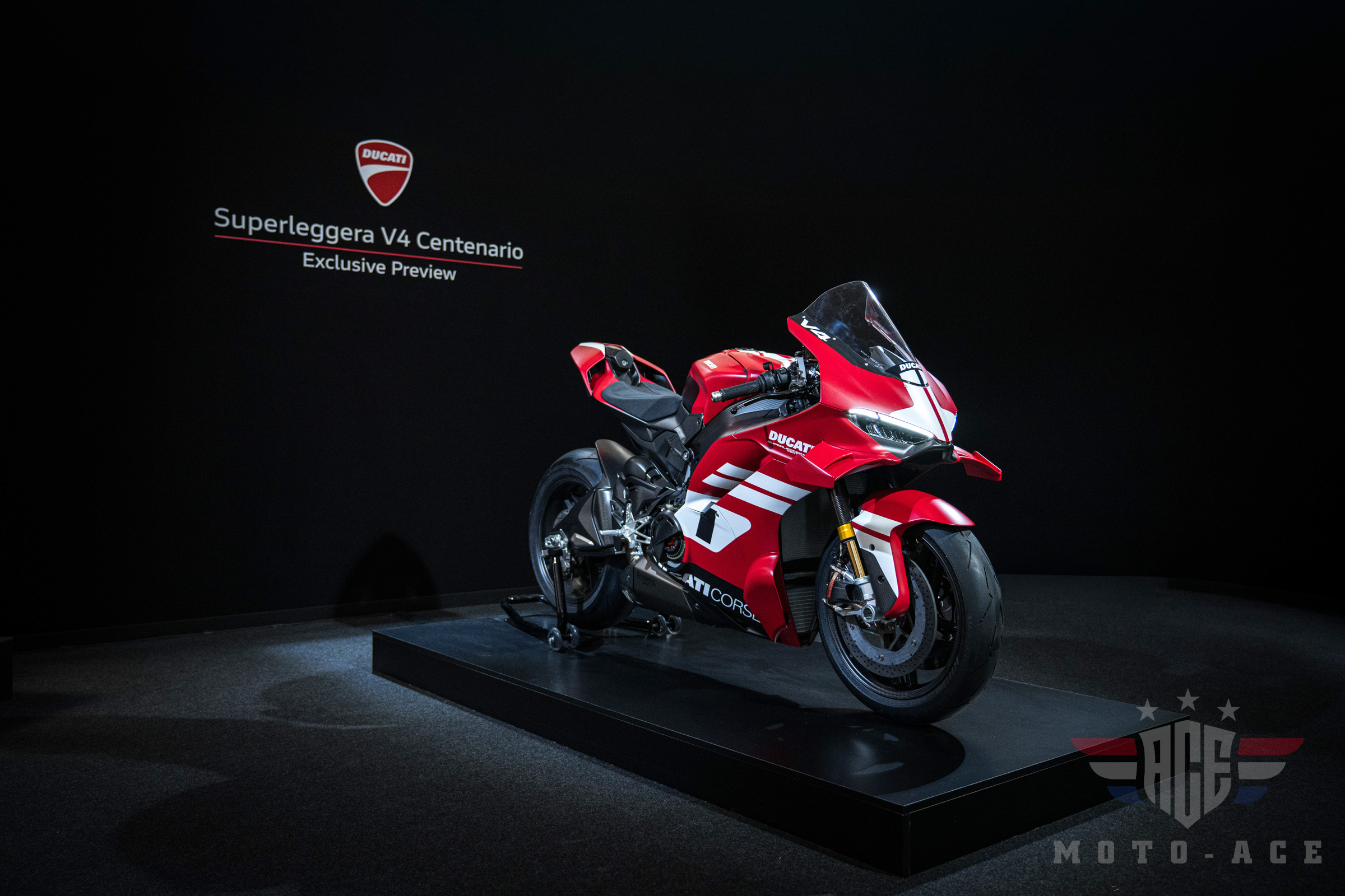 DUCATI Superleggera V4 Centenario記念モデルのスペックが圧倒的に世界一
