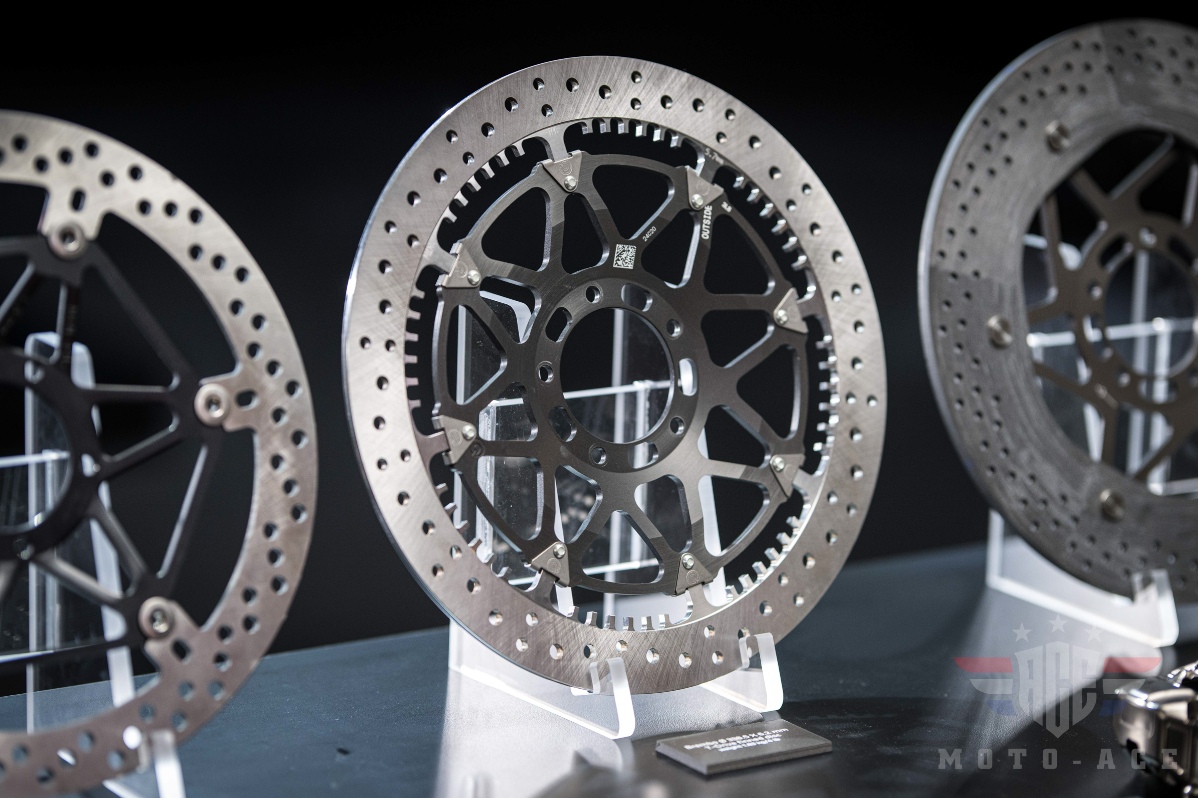 Amplified with anti-drag systemの解説